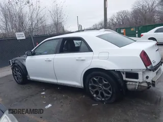 2015 Chrysler 300 with VIN 2C3CCAGG9FH876250, listed as a IAAI auction lot 41083678 with 185,657 mi miles. Bid and sale history available at carsss.com. Image 14.