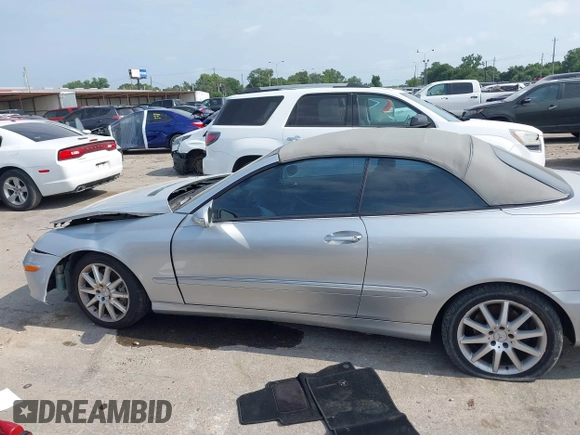 2007 Mercedes-Benz CLK 350 z VIN WDBTK56F57T080161, wystawiony jako IAAI lot #42291070 z przebiegiem 64 689 mil mil oraz . Historia ofert i sprzedaży dostępna na DreamBid. Obrazek 15.
