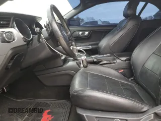 2017 Ford Mustang EcoBoost Premium z VIN 1FATP8UH3H5217294, wystawiony jako Copart lot #88906635 z przebiegiem 119 378 mil mil oraz Szkoda całkowita • Salvage title. Historia ofert i sprzedaży dostępna na DreamBid. Obrazek 7.