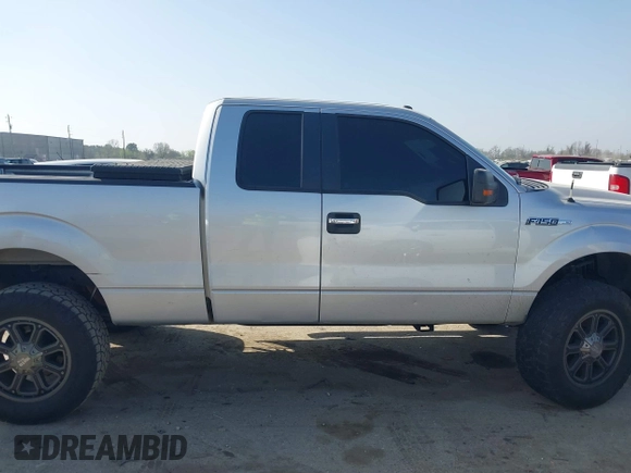2013 Ford F-150 XL with VIN 1FTFX1CF4DKF71397, listed as a IAAI auction lot 41778335 with 204,179 mi miles. Bid and sale history available at carsss.com. Image 13.