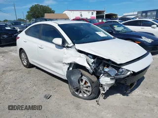 2019 Hyundai Accent SE with VIN 3KPC24A33KE058640, listed as a IAAI auction lot 37641177 with 1 mi miles. Bid and sale history available at carsss.com. Image 1.
