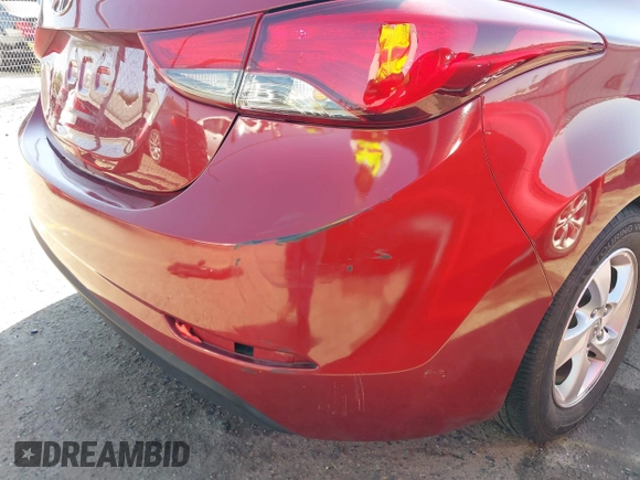 2015 Hyundai Elantra SE z VIN 5NPDH4AE0FH572449, wystawiony jako IAAI lot #42277782 z przebiegiem 128 619 mil mil oraz . Historia ofert i sprzedaży dostępna na DreamBid. Obrazek 19.