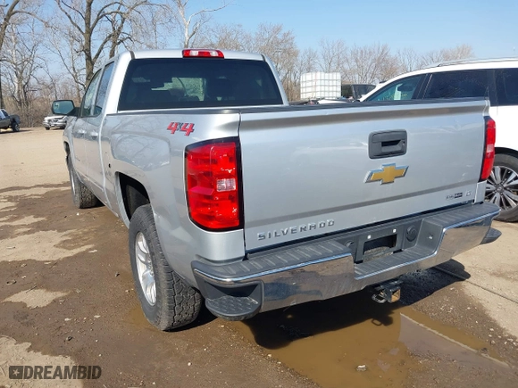 2018 Chevrolet Silverado 1500 LT with VIN 1GCVKREC5JZ150982, listed as a IAAI auction lot 41787560 with 182,423 mi miles. Bid and sale history available at carsss.com. Image 3.