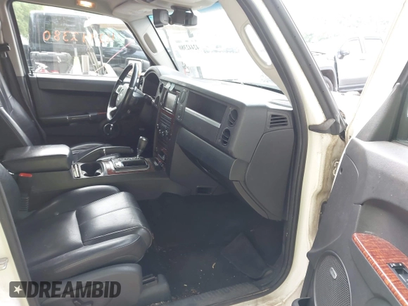 2008 Jeep Commander Limited with VIN 1J8HG58N08C190641, listed as a IAAI auction lot 42442380 with 194,114 mi miles and . Bid and sale history available at DreamBid. Image 5.