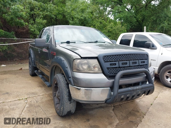 2004 Ford F-150 STX with VIN 1FTRX12W04NC31418, listed as a IAAI auction lot 42182162 with 355,095 mi miles and . Bid and sale history available at carsss.com. Image 1.