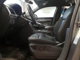 2021 Volkswagen Atlas Cross Sport 2.0T SE with VIN 1V2LC2CA3MC204640, listed as a Copart auction lot 87042584 with 44,106 mi miles and Salvage Title. Bid and sale history available at carsss.com. Image 7.