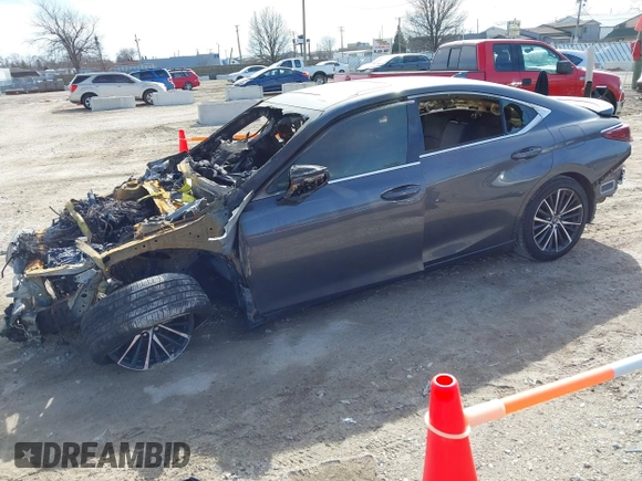 2024 Lexus ES 350 z VIN 58ADZ1B14RU182685, wystawiony jako IAAI lot #41758714 z przebiegiem Nie podano mil oraz . Historia ofert i sprzedaży dostępna na DreamBid. Obrazek 2.