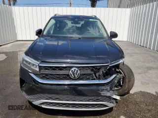 2024 Volkswagen Taos SE z VIN 3VVEX7B22RM129667, wystawiony jako Copart lot #55616565 z przebiegiem Nie podano mil oraz Nie do naprawy • Non repairable. Historia ofert i sprzedaży dostępna na DreamBid. Obrazek 5.
