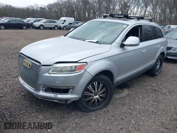2008 Audi Q7 4.2L Premium with VIN WA1BV74L28D054633, listed as a IAAI auction lot 42026140 with 999,999 mi miles. Bid and sale history available at carsss.com. Image 2.