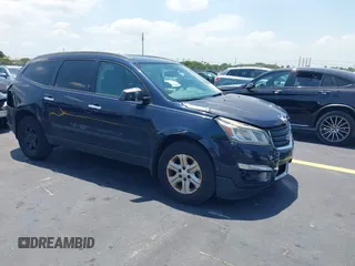 2016 Chevrolet Traverse LS z VIN 1GNKRFEDXGJ213319, wystawiony jako IAAI lot #42278916 z przebiegiem 170 028 mil mil oraz . Historia ofert i sprzedaży dostępna na DreamBid. Obrazek 1.