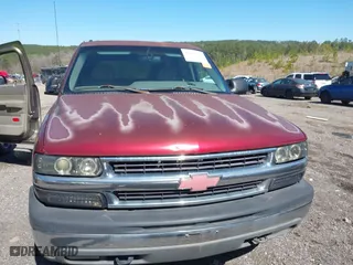 2002 Chevrolet Tahoe LT with VIN 1GNEC13Z22R284959, listed as a IAAI auction lot 41803861 with 278,795 mi miles. Bid and sale history available at carsss.com. Image 6.