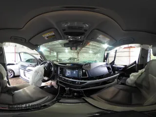 2019 Toyota Highlander SE z VIN 5TDJZRFH2KS594988, wystawiony jako IAAI lot #42106954 z przebiegiem 53 369 mil mil oraz . Historia ofert i sprzedaży dostępna na DreamBid. Obrazek 18.