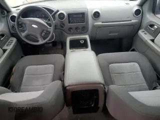 2004 Ford Expedition XLT with VIN 1FMPU16W84LA94570, listed as a Copart auction lot 70442774 with 254,932 mi miles and Salvage Title. Bid and sale history available at carsss.com. Image 8.