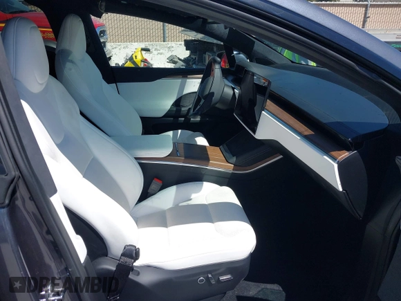 2022 Tesla Model X with VIN 7SAXCAE59NF360301, listed as a IAAI auction lot 41945059 with Not Provided miles and . Bid and sale history available at DreamBid. Image 5.