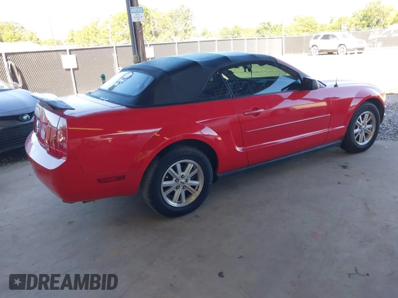 2007 Ford Mustang Deluxe with VIN 1ZVFT84N475265746, listed as a IAAI auction lot 42644799 with 158,830 mi miles and . Bid and sale history available at DreamBid. Image 4.