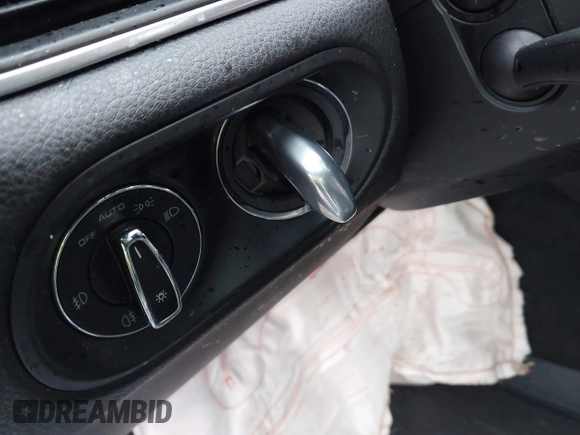 2016 Porsche Macan S с VIN WP1AB2A57GLB46214, выставлен на аукционе IAAI как лот 41537161 с пробегом Не указан миль и . История ставок и продаж доступна на DreamBid. Изображение 11.