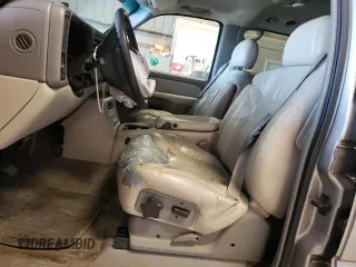 2000 GMC Yukon SLT with VIN 1GKEK13T4YJ198913, listed as a Copart auction lot 67958364 with 0 mi miles and Salvage Title. Bid and sale history available at carsss.com. Image 7.