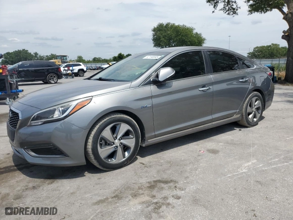 2017 Hyundai Sonata Hybrid Limited with VIN KMHE34L34HA071262, listed as a Copart auction lot 52198895 with 136,943 mi miles and Salvage Title. Bid and sale history available at carsss.com. Image 1.