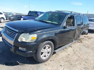 2010 Ford Explorer XLT with VIN 1FMEU6DE9AUA38321, listed as a IAAI auction lot 41817817 with 204,623 mi miles. Bid and sale history available at carsss.com. Image 2.