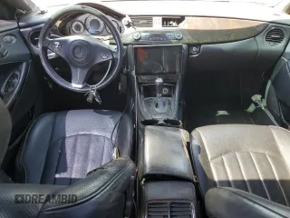 2009 Mercedes-Benz CLS 550 с VIN NCS108360, выставлен на аукционе Copart как лот 50796655 с пробегом 161 639 миль миль и Списание • Salvage title. История ставок и продаж доступна на DreamBid. Изображение 8.