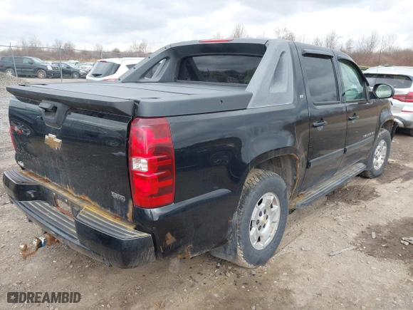 2008 Chevrolet Avalanche LT w/1LT with VIN 3GNFK12358G171634, listed as a IAAI auction lot 41865073 with 177,623 mi miles. Bid and sale history available at carsss.com. Image 4.