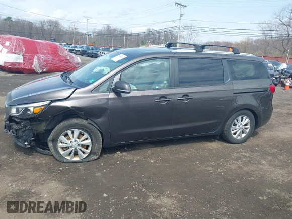 2016 Kia Sedona LX with VIN KNDMB5C11G6158934, listed as a IAAI auction lot 41908323 with 105,888 mi miles and . Bid and sale history available at carsss.com. Image 14.