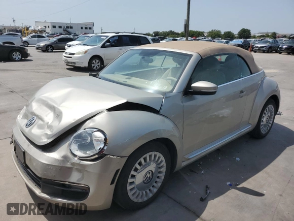 2015 Volkswagen Beetle 1.8T с VIN 3VW517AT5FM804169, выставлен на аукционе Copart как лот 65981544 с пробегом 104 754 миль миль и Списание • Salvage title. История ставок и продаж доступна на DreamBid. Изображение 1.