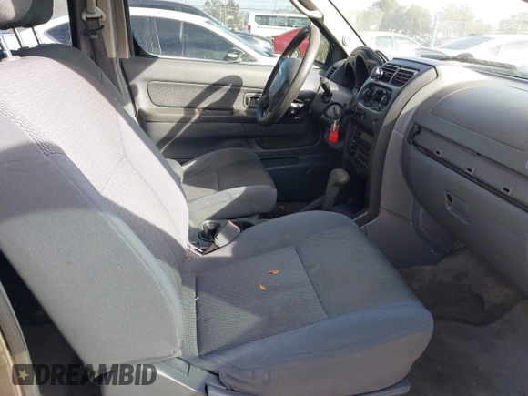 2004 Nissan Frontier XE z VIN 1N6ED27T84C446582, wystawiony jako IAAI lot #41428931 z przebiegiem Nie podano mil oraz . Historia ofert i sprzedaży dostępna na DreamBid. Obrazek 5.