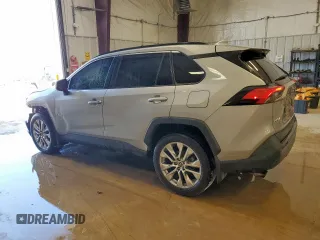 2021 Toyota RAV4 XLE Premium with VIN 2T3C1RFV7MC132953, listed as a Copart auction lot 60598085 with 111,013 mi miles and Clean title. Bid and sale history available at DreamBid. Image 2.