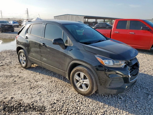 2020 Chevrolet Trax LS with VIN KL7CJKSB5LB059989, listed as a Copart auction lot 58642445 with 89,236 mi miles and Salvage title. Bid and sale history available at DreamBid. Image 4.