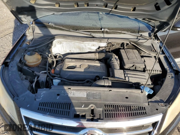 2010 Volkswagen Tiguan with VIN WVGCV7AX7AW530642, listed as a Copart auction lot 81717144 with 89,306 mi miles and Salvage Title. Bid and sale history available at DreamBid. Image 12.