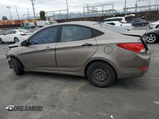 2012 Hyundai Accent GLS z VIN KMHCT4AE9CU187186, wystawiony jako Copart lot #50364835 z przebiegiem 85 638 mil mil oraz Szkody całkowita. Historia ofert i sprzedaży dostępna na DreamBid. Obrazek 2.