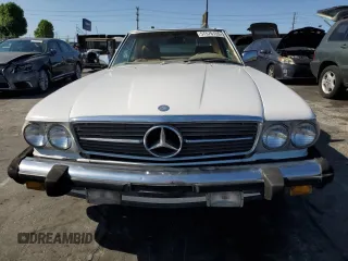 1986 Mercedes-Benz 560 SL z VIN WDBBA48D8GA045467, wystawiony jako Copart lot #57576155 z przebiegiem 64 819 mil mil oraz Tytuł czysty. Historia ofert i sprzedaży dostępna na DreamBid. Obrazek 5.
