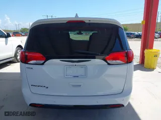 2018 Chrysler Pacifica Touring Plus with VIN 2C4RC1FG4JR358444, listed as a IAAI auction lot 41925349 with 64,196 mi miles. Bid and sale history available at carsss.com. Image 16.