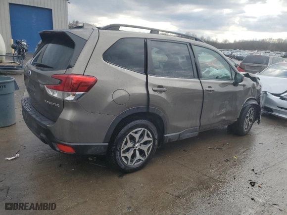 2021 Subaru Forester Premium with VIN JF2SKAFC5MH466641, listed as a Copart auction lot 48739465 with 44,368 mi miles and Salvage Title. Bid and sale history available at carsss.com. Image 3.