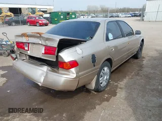 2001 Toyota Camry CE with VIN 4T1BG22K51U110482, listed as a IAAI auction lot 41937181 with 204,334 mi miles. Bid and sale history available at carsss.com. Image 4.