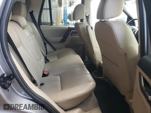 2011 Land Rover LR2 HSE z VIN SALFR2BN0BH269858, wystawiony jako Copart lot #60857575 z przebiegiem 114 175 mil mil oraz Szkoda całkowita • Salvage title. Historia ofert i sprzedaży dostępna na DreamBid. Obrazek 10.