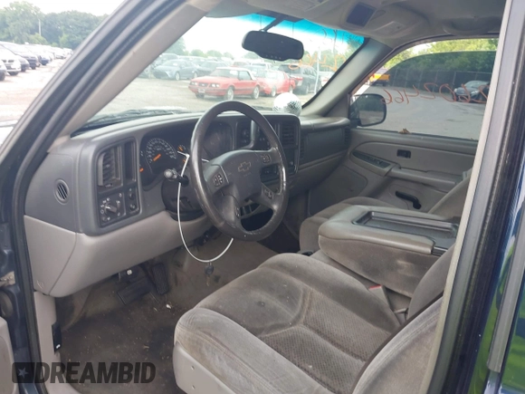 2005 Chevrolet Avalanche LS with VIN 3GNEC12Z55G272567, listed as a IAAI auction lot 42602466 with 183,216 mi miles and . Bid and sale history available at DreamBid. Image 5.