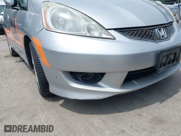 2011 Honda Fit Sport with VIN JHMGE8H51BS005356, listed as a IAAI auction lot 42279124 with 285,524 mi miles and . Bid and sale history available at DreamBid. Image 14.