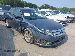 2012 Ford Fusion SE z VIN 3FAHP0HA4CR140378, wystawiony jako IAAI lot #42400452 z przebiegiem 135 693 mil mil oraz . Historia ofert i sprzedaży dostępna na DreamBid. Obrazek 1.
