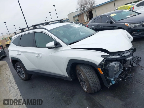2025 Hyundai Tucson SEL with VIN 5NMJBCDE6SH468338, listed as a IAAI auction lot 41769059 with 5,195 mi miles. Bid and sale history available at carsss.com. Image 14.