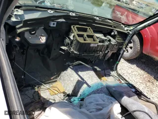 2004 GMC Yukon Denali with VIN 1GKEK63U64J170918, listed as a Copart auction lot 76378334 with 0 mi miles and Salvage Title. Bid and sale history available at carsss.com. Image 8.
