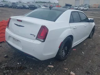 2021 Chrysler 300 S с VIN 2C3CCABT4MH558327, выставлен на аукционе IAAI как лот 41973134 с пробегом 58 216 миль миль и . История ставок и продаж доступна на DreamBid. Изображение 4.