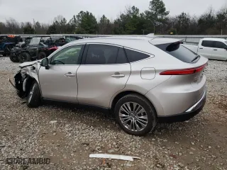 2022 Toyota Venza LE with VIN JTEAAAAH1NJ090218, listed as a Copart auction lot 69798282 with 7,110 mi miles. Bid and sale history available at carsss.com. Image 2.