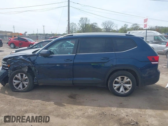 2018 Volkswagen Atlas SE with VIN 1V2KR2CA8JC575136, listed as a IAAI auction lot 42145011 with 139,107 mi miles and . Bid and sale history available at DreamBid. Image 14.