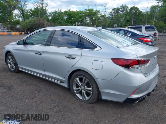 2019 Hyundai Sonata Sport z VIN 5NPE34AFXKH740037, wystawiony jako IAAI lot #42215038 z przebiegiem 79 714 mil mil oraz . Historia ofert i sprzedaży dostępna na DreamBid. Obrazek 3.
