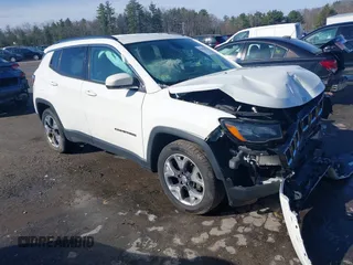 2020 Jeep Compass Limited z VIN 3C4NJCCB4LT129013, wystawiony jako IAAI lot #42016985 z przebiegiem 101 305 mil mil oraz . Historia ofert i sprzedaży dostępna na DreamBid. Obrazek 1.
