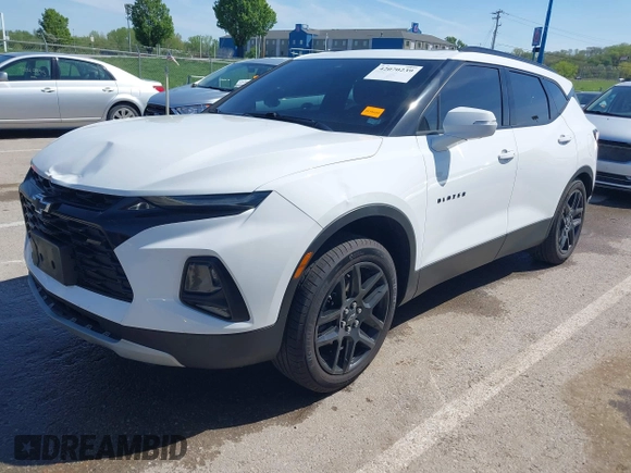 2022 Chevrolet Blazer LT z VIN 3GNKBDRS0NS135906, wystawiony jako IAAI lot #42070239 z przebiegiem 127 017 mil mil oraz . Historia ofert i sprzedaży dostępna na DreamBid. Obrazek 2.