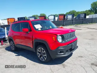 2017 Jeep Renegade Altitude with VIN ZACCJBBB1HPF81230, listed as a IAAI auction lot 39348471 with 32,402 mi miles. Bid and sale history available at carsss.com. Image 1.