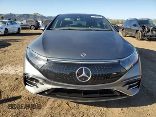 2022 Mercedes-Benz EQS 450+ z VIN W1KCG2DB0NA008557, wystawiony jako Copart lot #42985905 z przebiegiem 21 537 mil mil oraz Szkoda całkowita • Salvage title. Historia ofert i sprzedaży dostępna na DreamBid. Obrazek 5.
